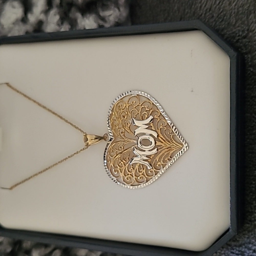 Mom Necklace